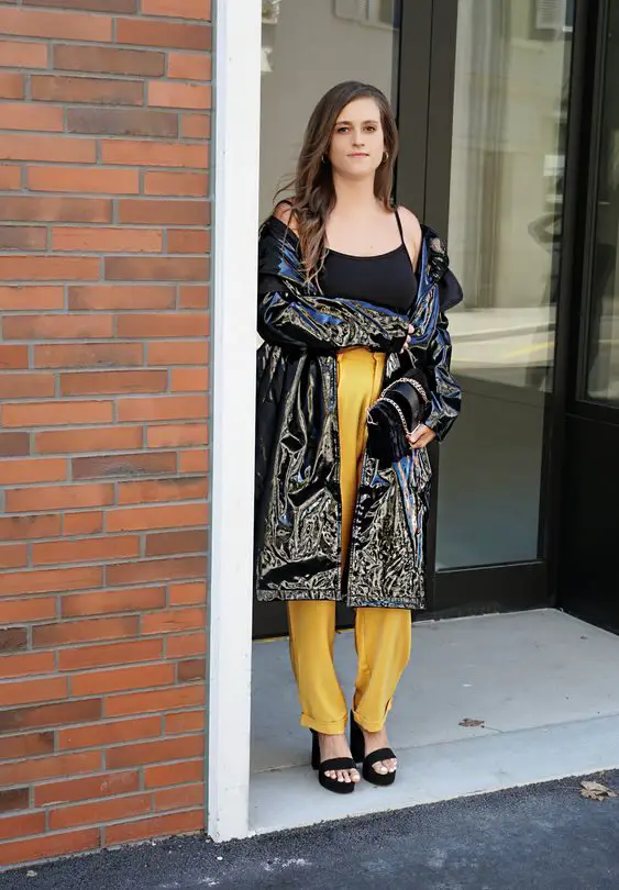 black-and-yellow-fall-outfit