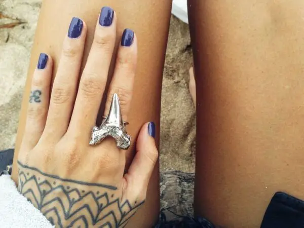 blue-nails-and-shark-ring-1