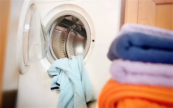 clothes-in-washing-machine