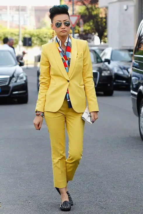 color-combination-with-yellow-pantsuit