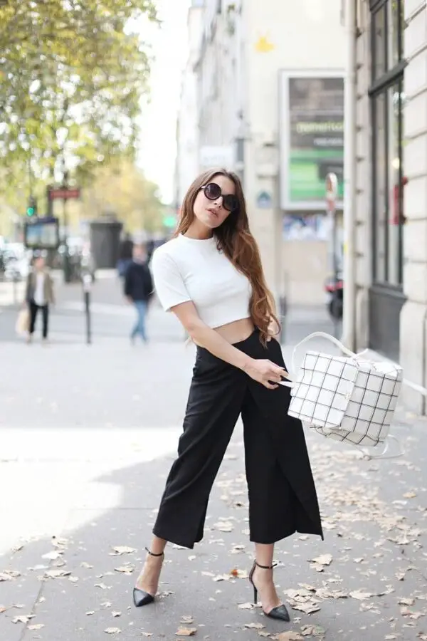 culottes-and-crop-top-in-black-and-white-simple-outfit