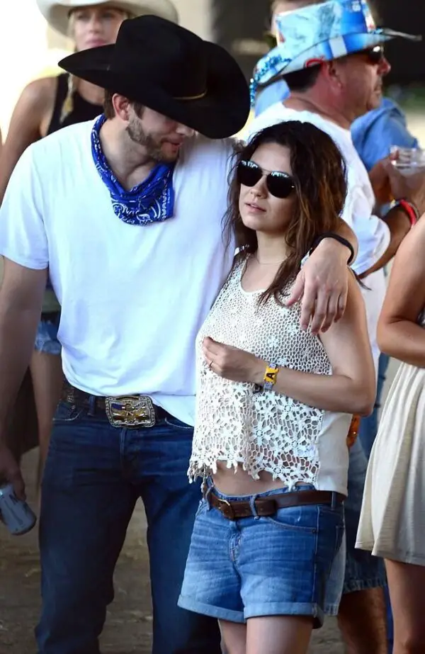 flaunting-the-bump-at-stagecoach-festival-1
