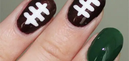 football-design-nail-art