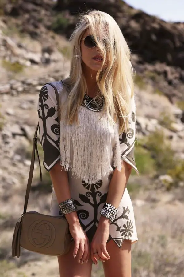 fringe-necklace-outfit