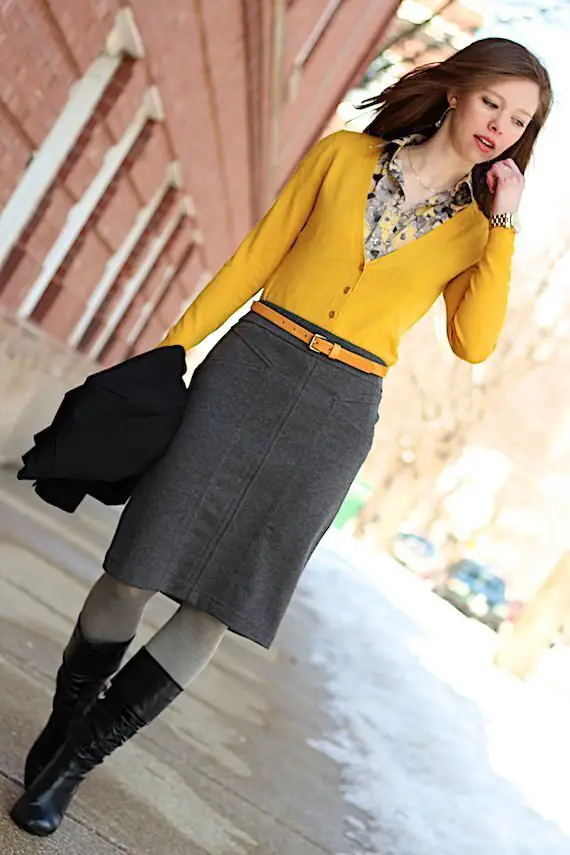 gray-and-yellow-outfit-for-fall
