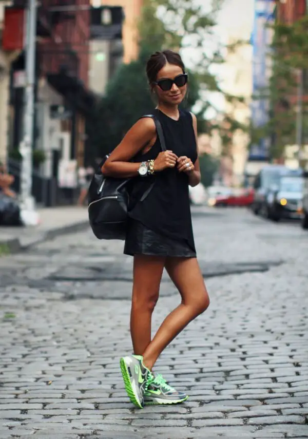 green-sneakers-and-all-black-outfit