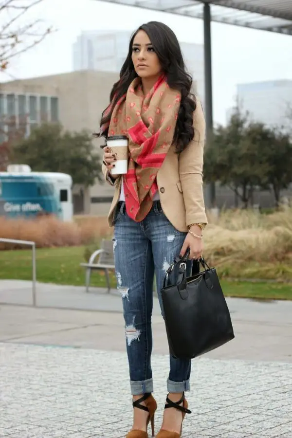 jeans-distressed-outfit