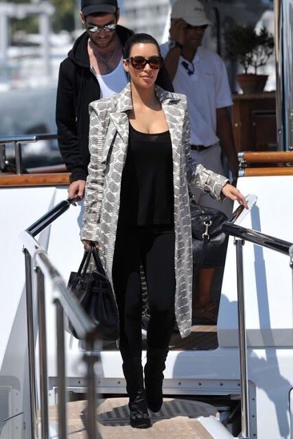 kim-kardashian-printed-coat