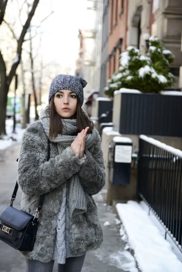 knitted-scarf-and-fur-jacket
