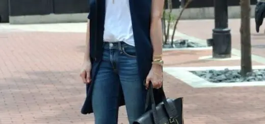 long-vest-and-jeans