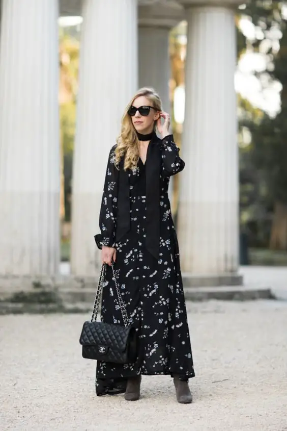 maxi-dress-and-boots-outfit