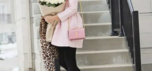 mini-chain-sling-purse