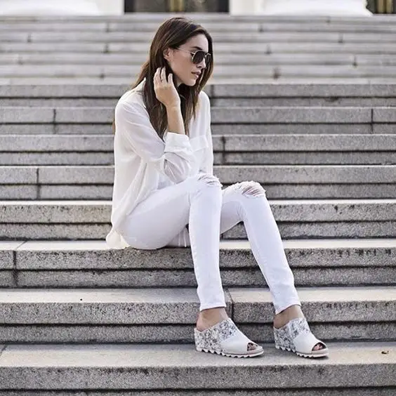 mules-with-all-white-outfit