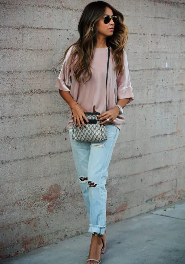 nude-shirt-in-velvet-and-jeans