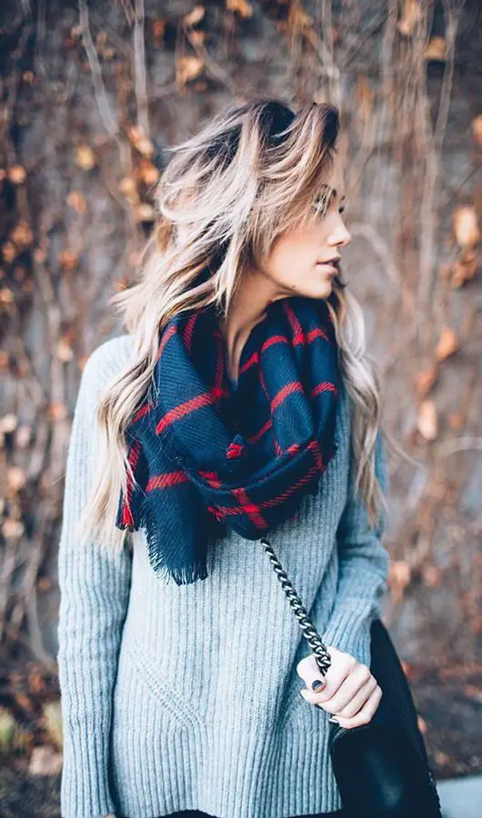 plaid-scarf-with-sweater