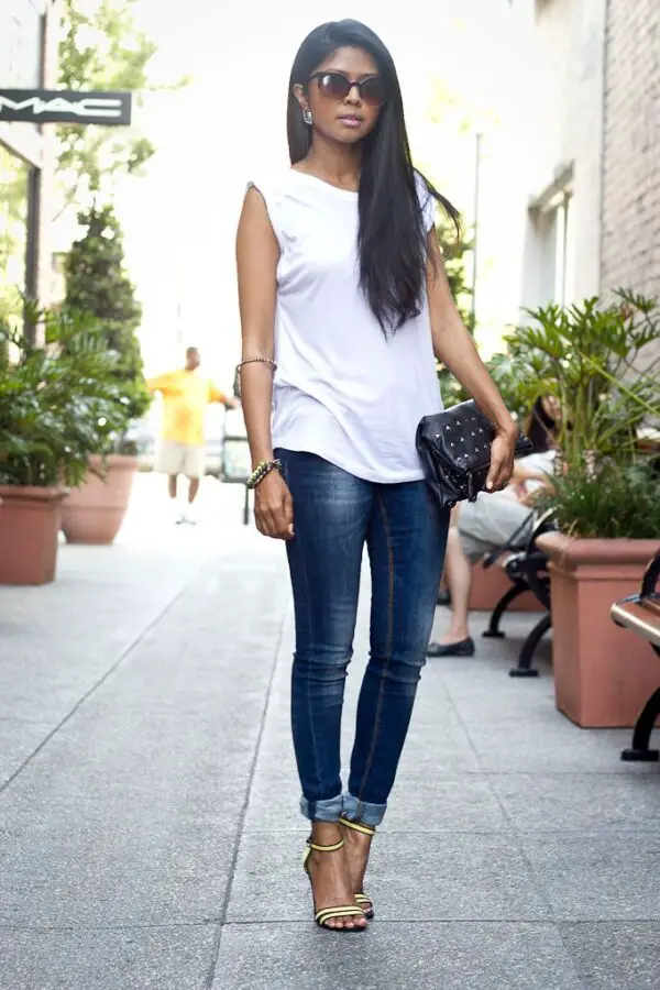 skinny-jeans-and-white-tee