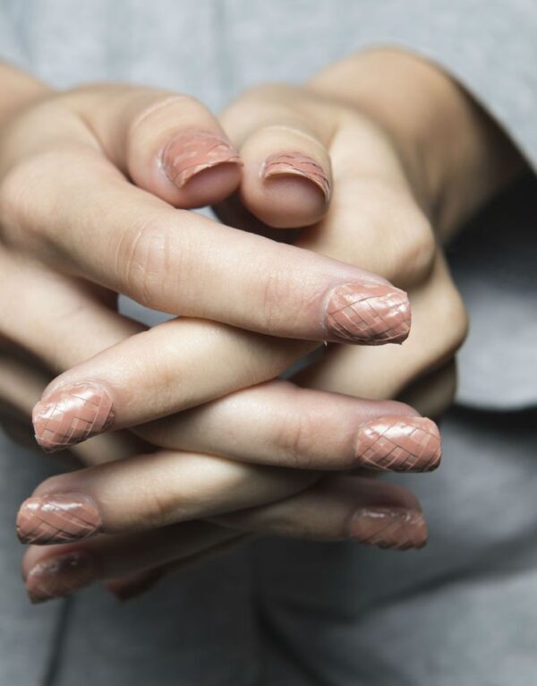 texture-quilted-nude-nails