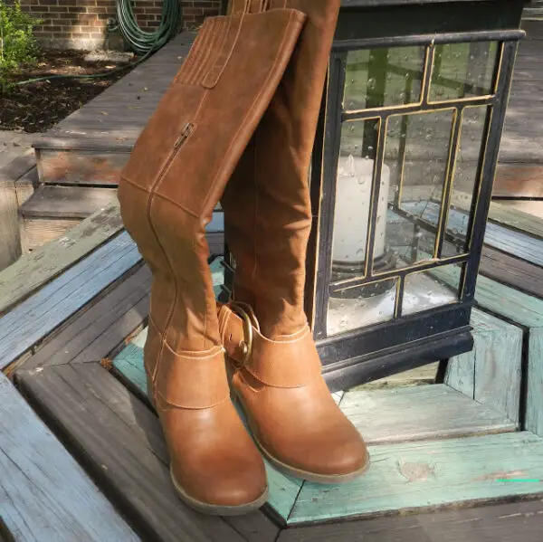 1-stylish-brown-boots