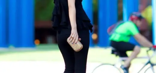 1-all-black-outfit-with-stiletto