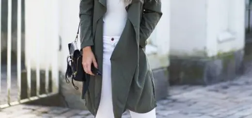 1-all-white-outfit-with-gray-coat