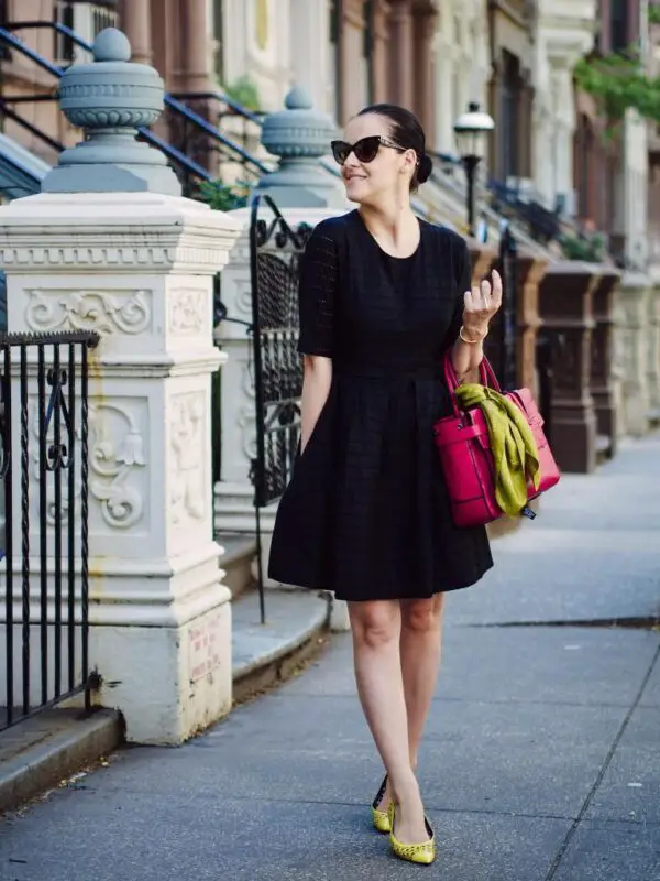 1-black-dress-with-yellow-flats-and-pink-bag-1
