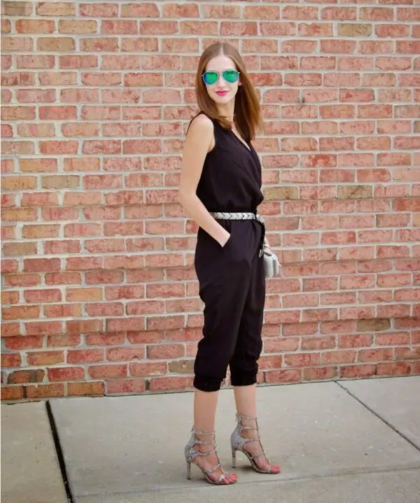 1-black-outfit-with-mercury-sunglasses-1