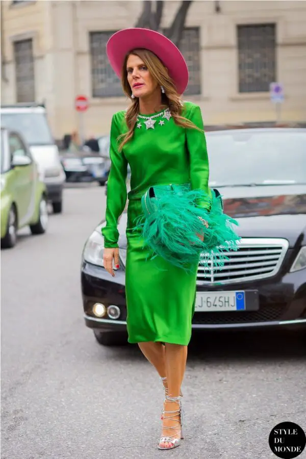 1-bright-green-dress-with-fur-bag