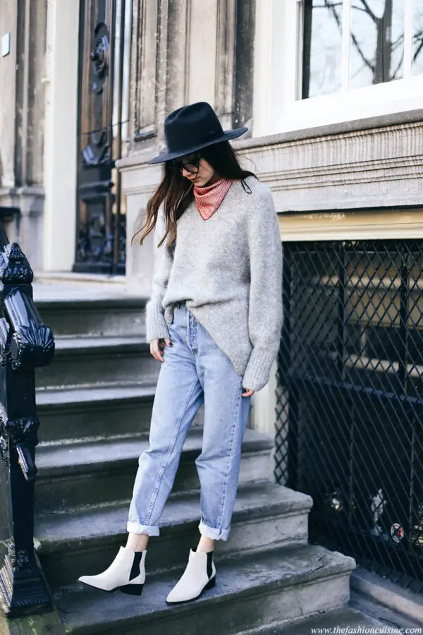 1-chelsea-boots-with-cuffed-jeans-and-sweater
