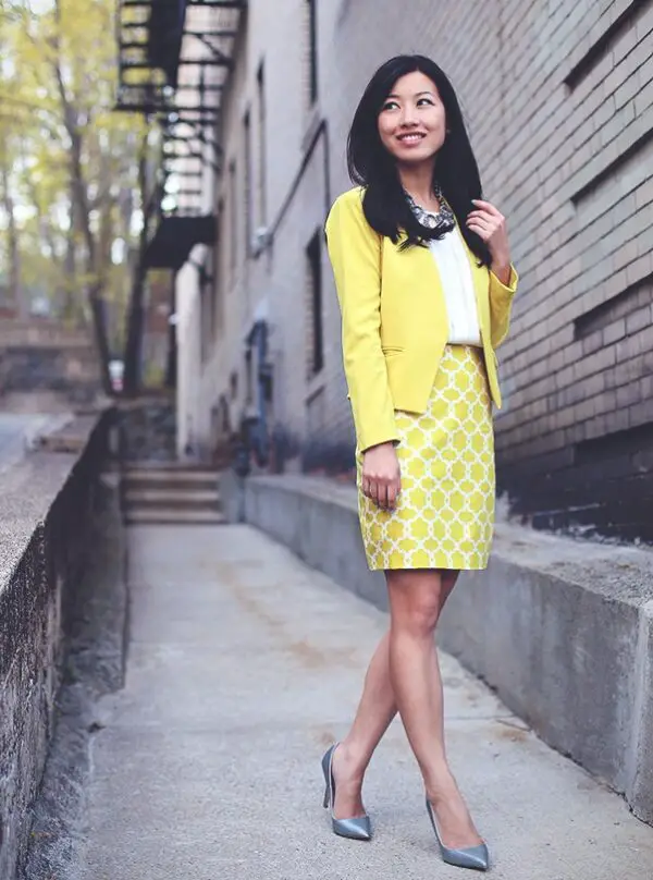 1-creative-office-outfit-with-yellow-blazer