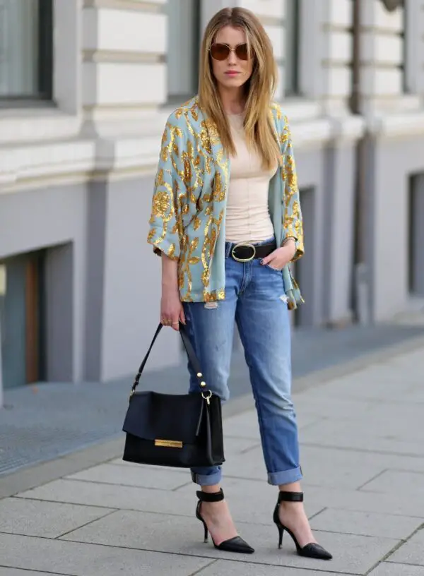 1-cuffed-jeans-with-printed-blazer-and-tank-top