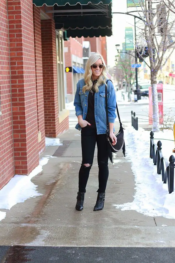 1-denim-jacket-with-all-black-outfit