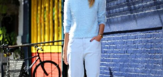 1-fluffy-sweater-with-distressed-jeans-and-birkenstocks