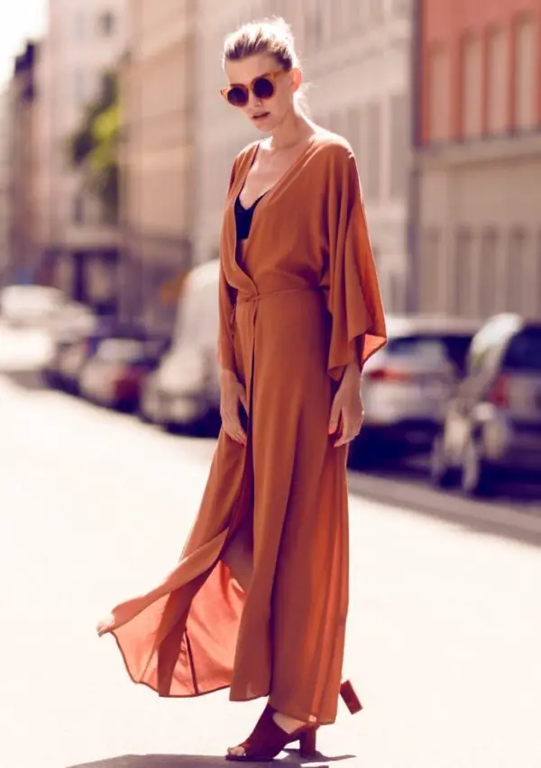 1-free-flowing-maxi-dress-with-mules