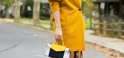 1-green-pumps-with-mustard-coat