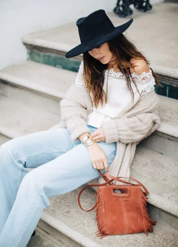 1-hippie-outfit-with-hat-and-fringed-bag
