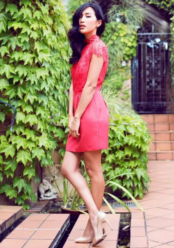 1-nude-pumps-with-red-dress