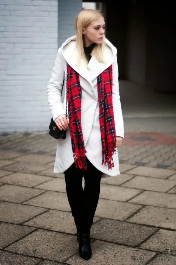 1-tartan-shawl-with-white-coat
