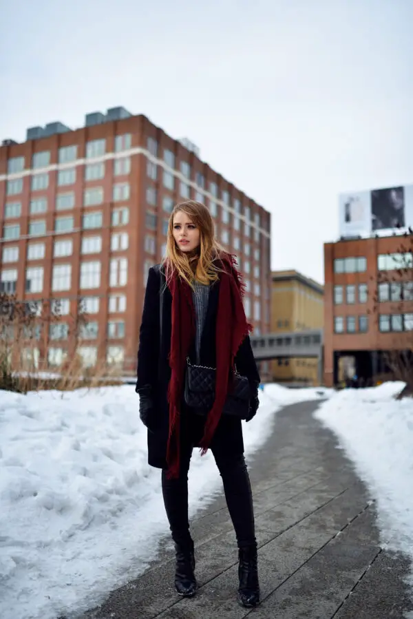 1-winter-outfit-with-burgundy-scarf