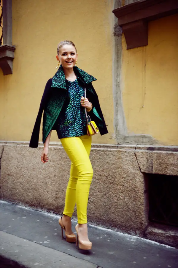 1-yellow-skinny-jeans-with-leather-jacket
