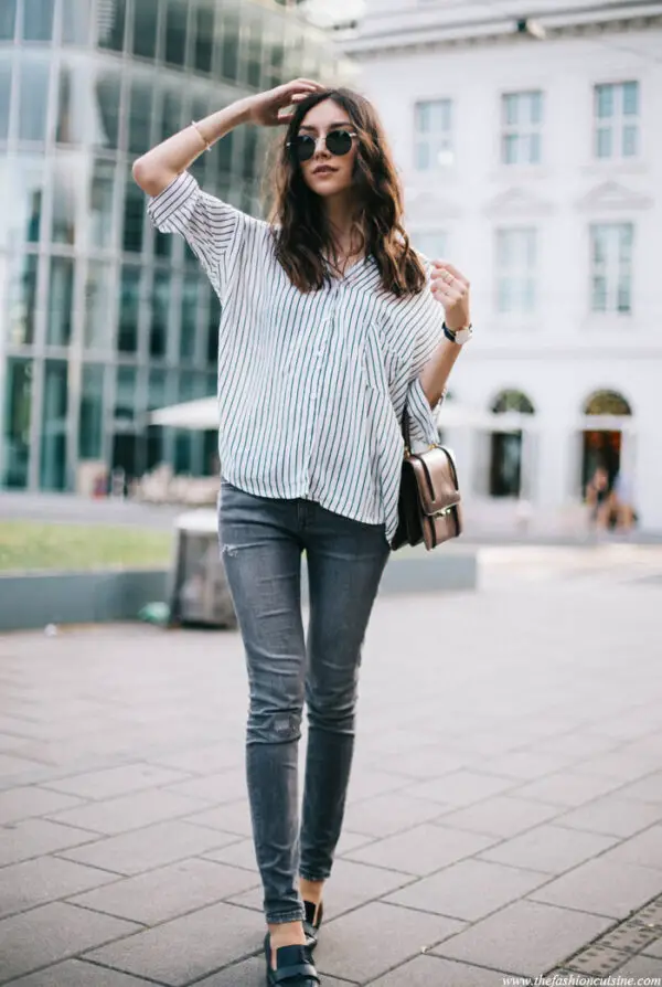2-gray-jeans-with-striped-shirt