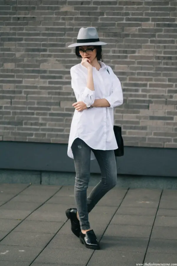 2-gray-jeans-with-white-shirtdress-and-hat