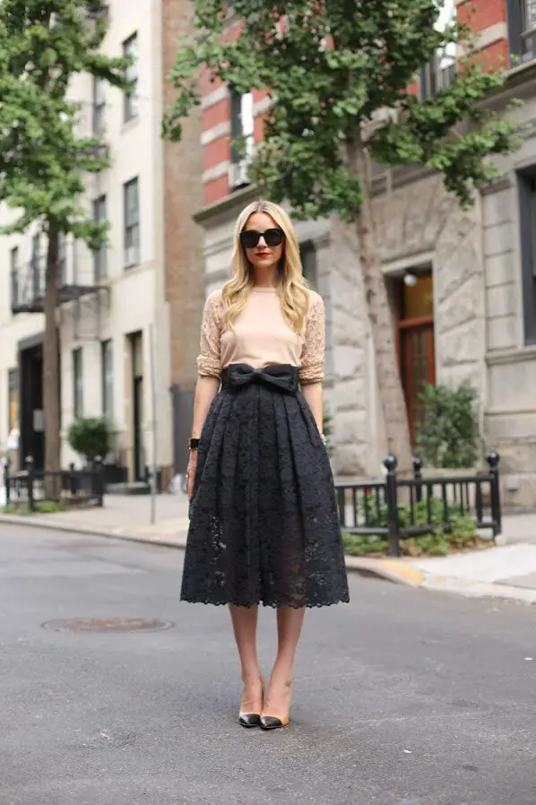 2-nude-lace-top-and-black-lace-skirt-1