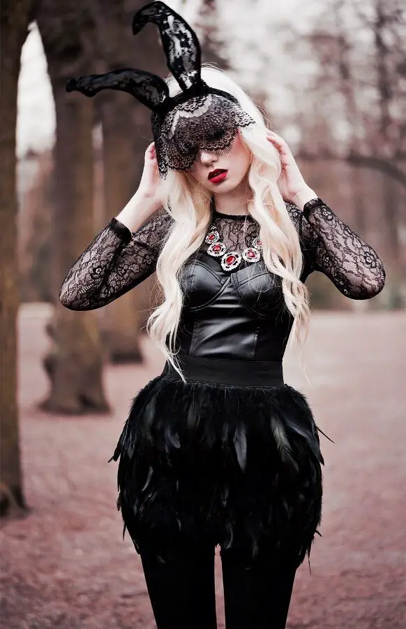 2-quirky-headdress-with-fur-skirt-and-lace-top-2