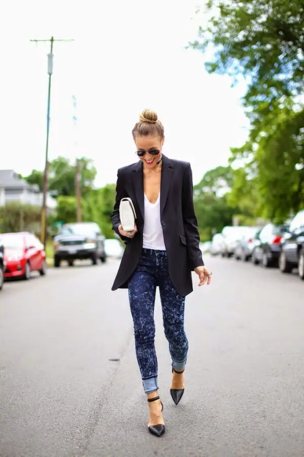 2-structured-blazer-with-acid-washed-jeans