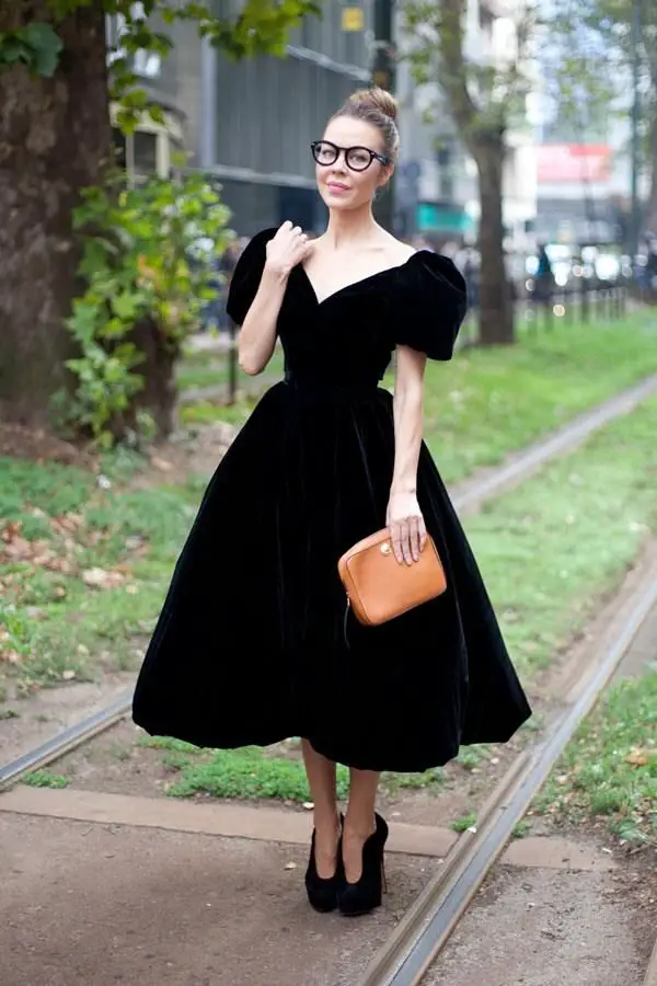 2-victorian-dress-with-statement-shoes
