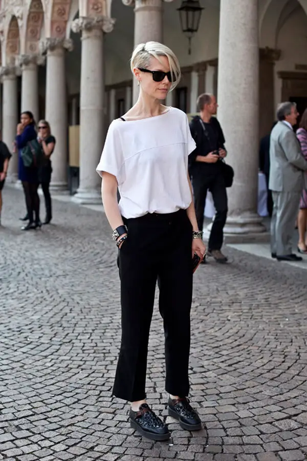3-kate-lanphear-basic-outfit-and-platform-shoes