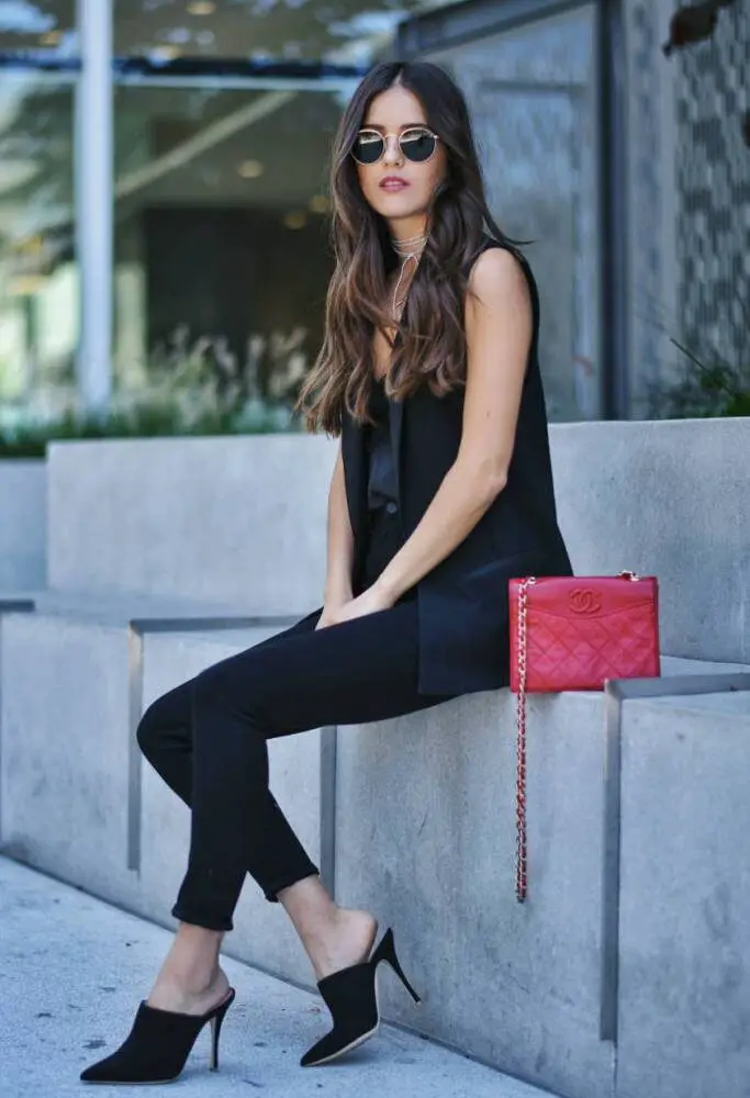 3-all-black-outfit-with-mules