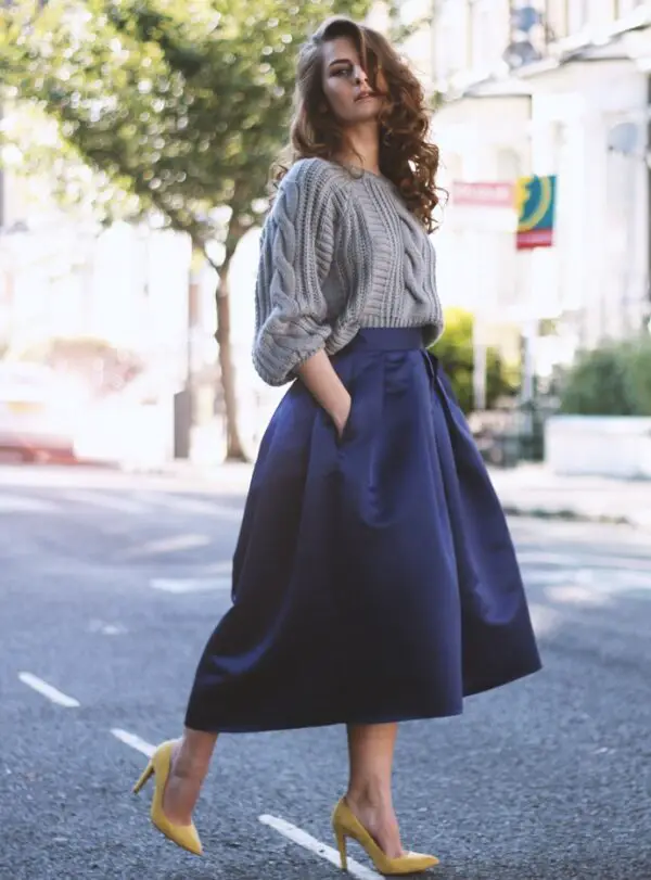 3-circle-midi-skirt-and-chunky-knit-sweater-with-mustard-pumps