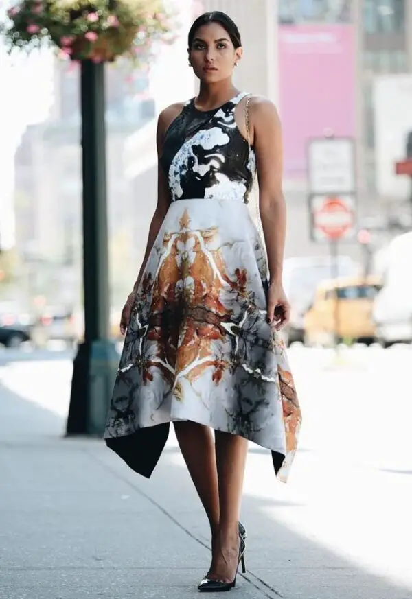3-graphic-print-dress-with-heels