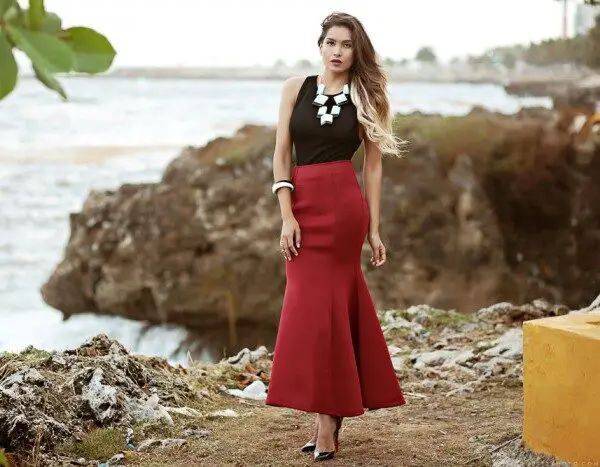 3-mermaid-skirt-with-statement-necklace-and-black-top